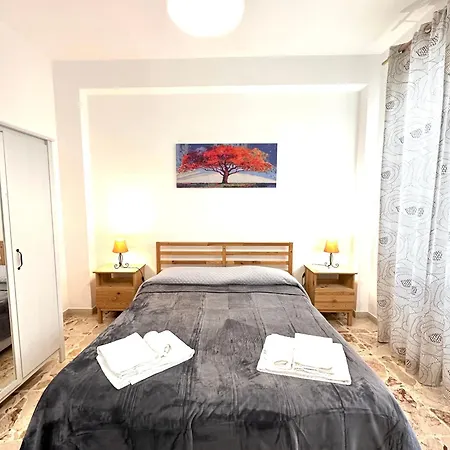 Il Rifugio Storico In Piazza *