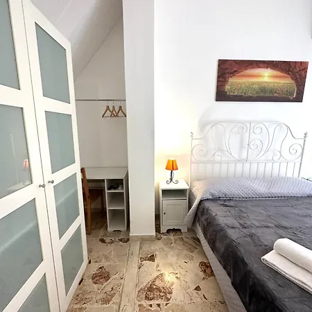 Apartment Il Rifugio Storico In Piazza Augusta